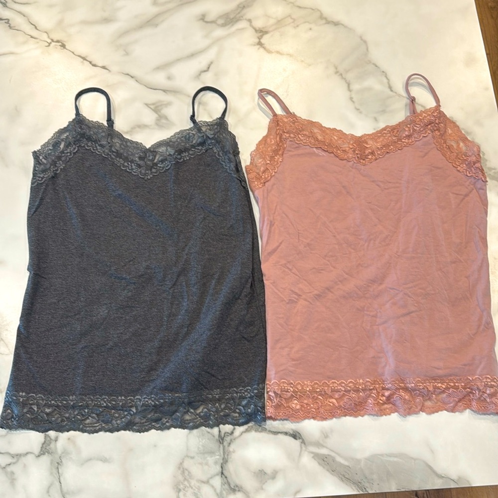 Set of two camisoles